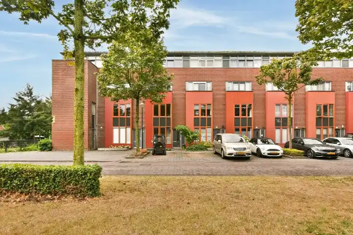 Tussenwoning te koop: Valutaboulevard 50, De Aker-Oost Amsterdam