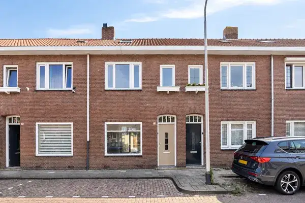Tussenwoning te koop: Van Alkemadestraat 6, Hoefstraat Zuid Tilburg