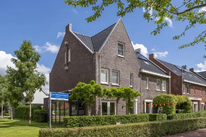 Hoekwoning te koop: Van Barnevelderf 27, Buurtstede Veenendaal