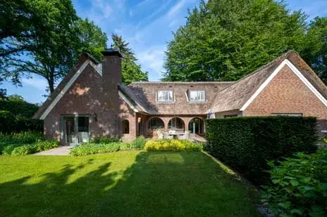 Vrijstaande woning te koop: van Beeverlaan 6A, Rijksweg-Noord Laren (Nh)