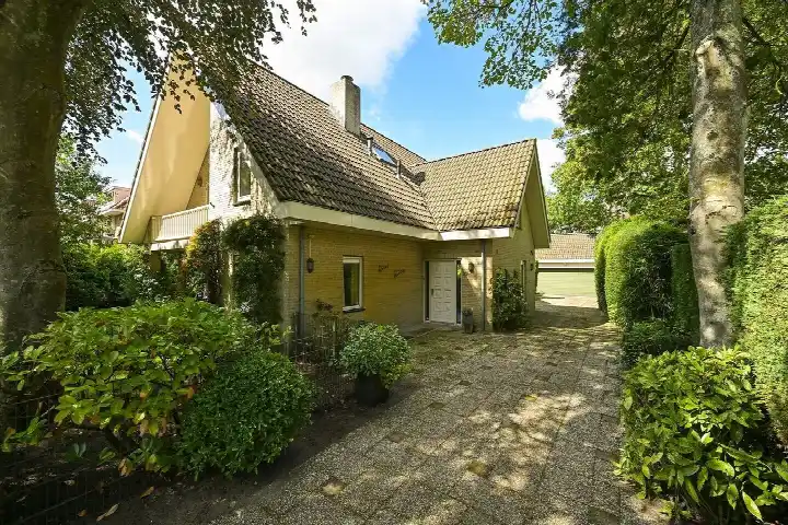 Detached house for sale: Van Calcarlaan 33, Nieuw-Wassenaar Wassenaar