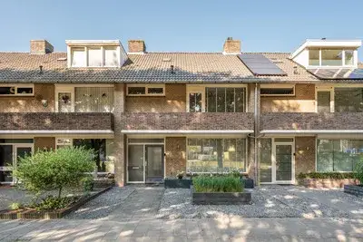 Tussenwoning te koop: Van de Hulstlaan 22, Zonderwijk Veldhoven