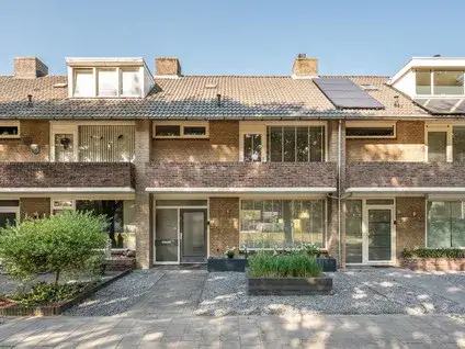 Tussenwoning te koop: Van de Hulstlaan 22, Zonderwijk Veldhoven