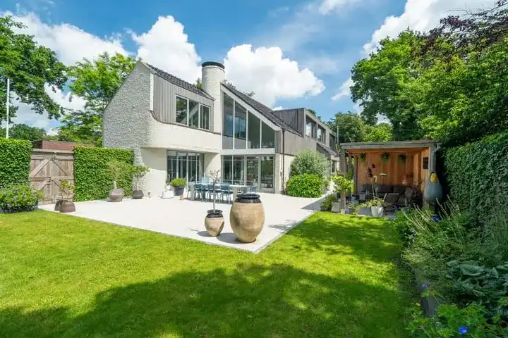 Vrijstaande woning te koop: Van de Woestijnelaan 1, Villabuurt Groningen