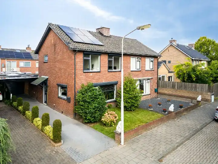 Semi-detached for sale: van den Berghweg 4, Didam-Zuid Didam