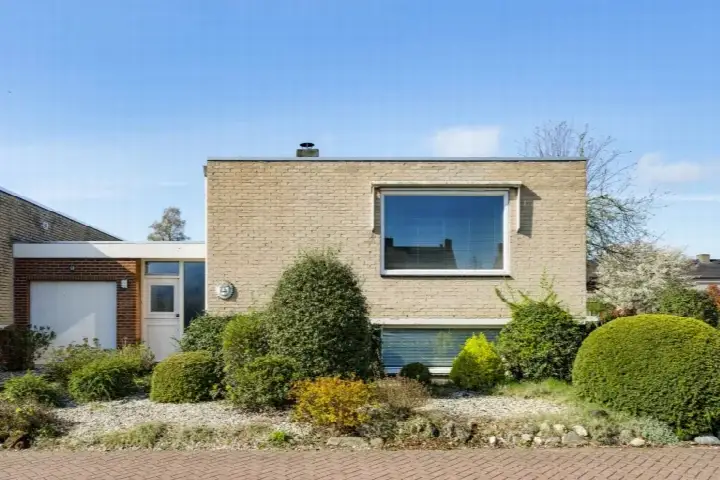 Hoekwoning te koop: Van den boetzelaarstraat 7, Kern Haelen Haelen