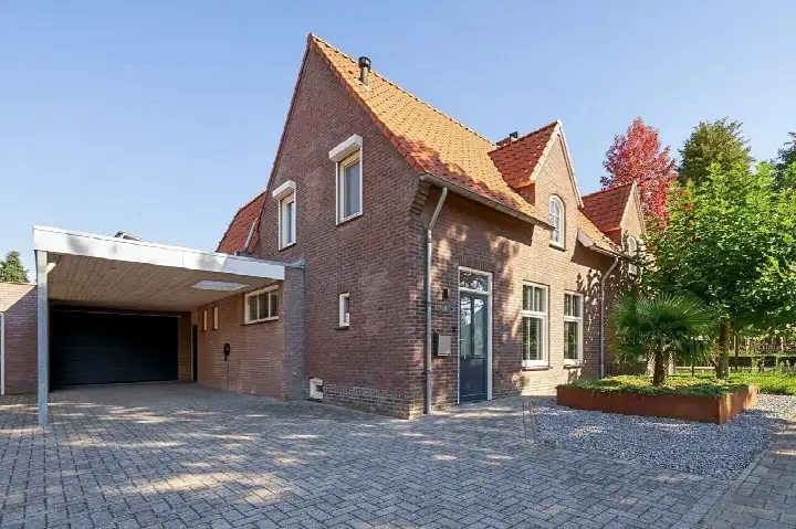 Twee-onder-één-kap te koop: Van den Elsenstraat 23, Hapert Centrum Hapert