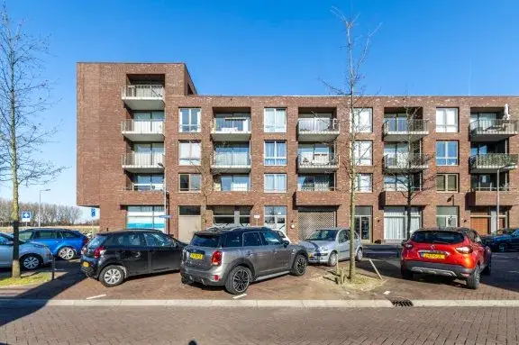 Apartment for rent: Van der Duijn van Maasdamweg 136, Zestienhoven Rotterdam