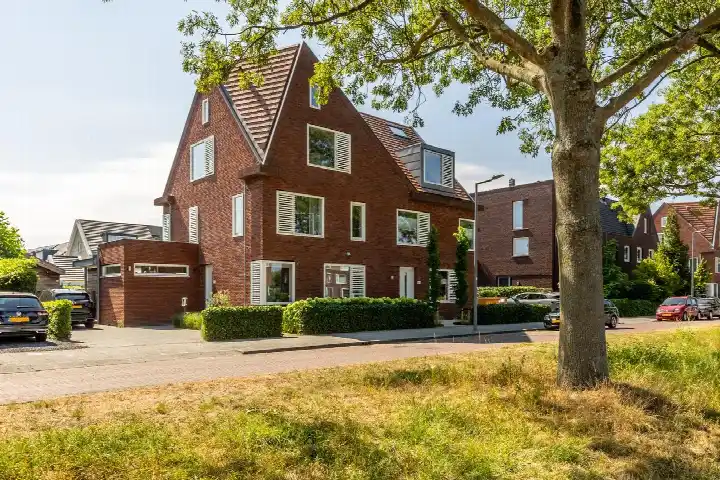 Semi-detached for sale: Van der Duijn van Maasdamweg 484, Zestienhoven Rotterdam