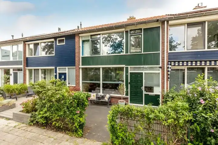 Tussenwoning te koop: van der Fuyckstraat 160, Rugge Brielle