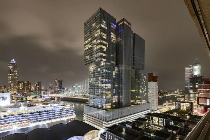 Appartement te koop: Van der Hoevenplein 88, Kop van Zuid Rotterdam
