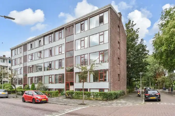 Apartment for sale: Van der Lelijstraat 17, Kuyperwijk-Zuid Delft
