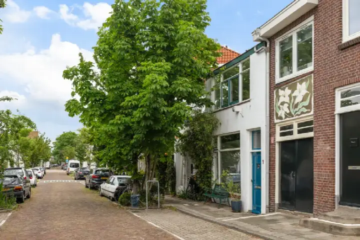 Tussenwoning te koop: Van Der Mondestraat 1, Tuinwijk-West Utrecht