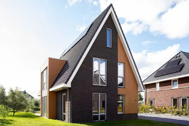Detached house for sale: Van der Veldelaan 10, Buitenwoel Veendam
