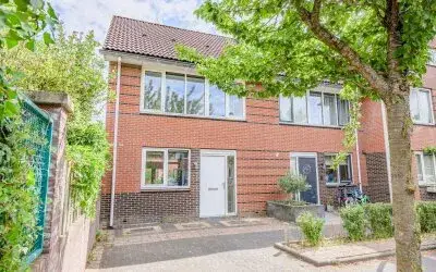 Hoekwoning te koop: van der Vliststraat 1, Kleipetten Rijnsburg