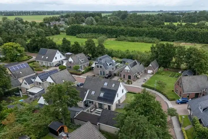 Twee-onder-één-kap te koop: Van Diemenstraat 1, Lutjegast Lutjegast