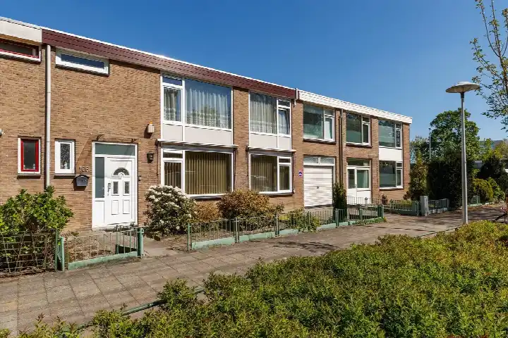 Tussenwoning te koop: Van Eechoudlaan 106, Kanaleneiland-Zuid Utrecht