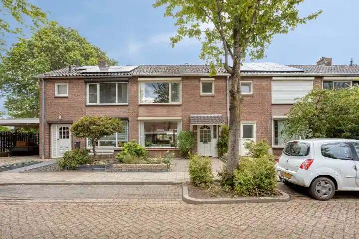Tussenwoning te koop: van Egmondstraat 23, Mars Grave