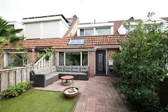Tussenwoning te koop: Van Essenstraat 6, Putten-Zuid-West Putten