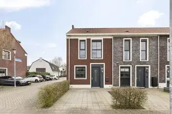 Hoekwoning te koop: Van Eyckstraat 117, De Hunze Groningen