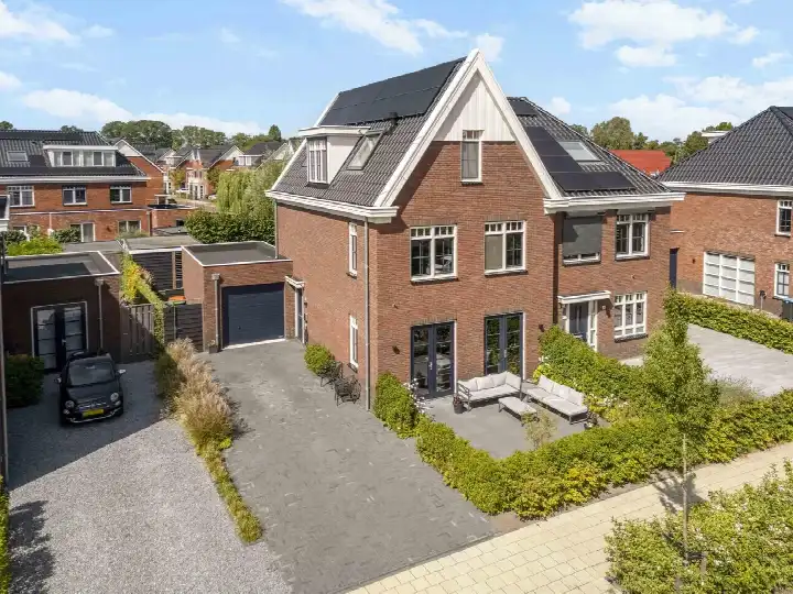 Semi-detached for sale: Van Gogh Allee 10, Rhoon-Zuidoost Rhoon