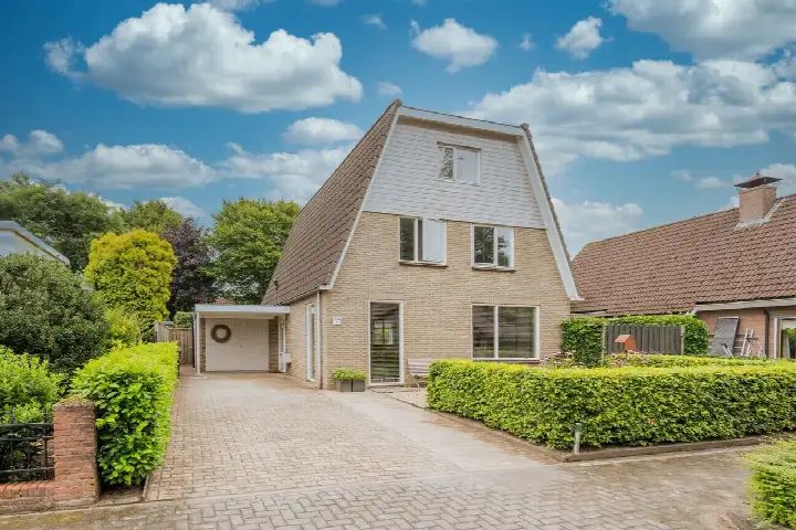 Vrijstaande woning te koop: Van Goghlaan 1, Strijland-oost Nijkerk