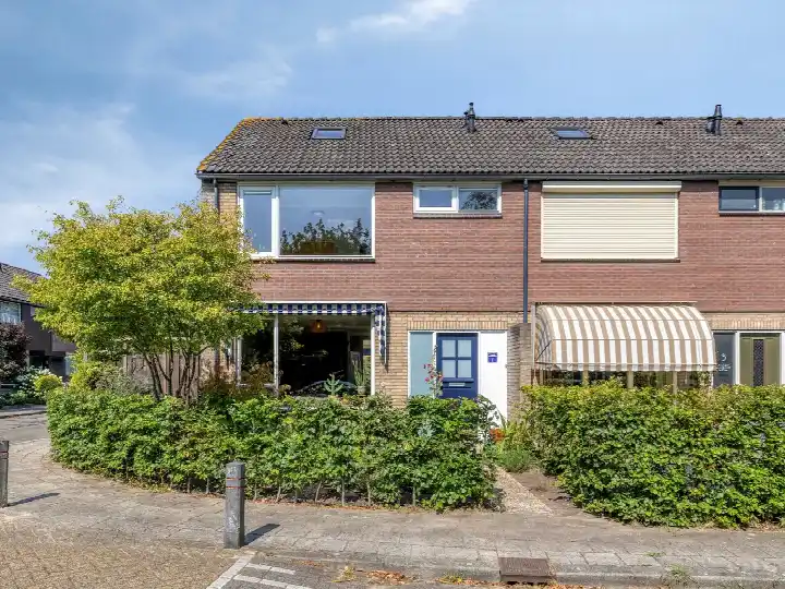 Corner house for sale: van Goghlaan 1, Scherpenzeel Scherpenzeel