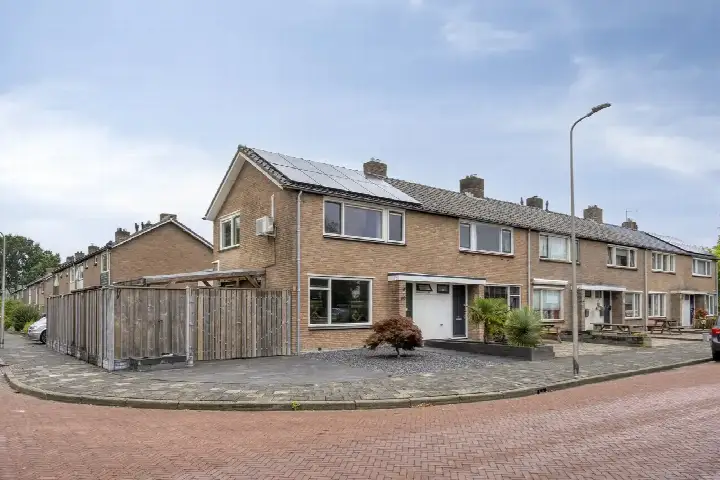 Corner house for sale: van Goghlaan 30, West Hoogeveen
