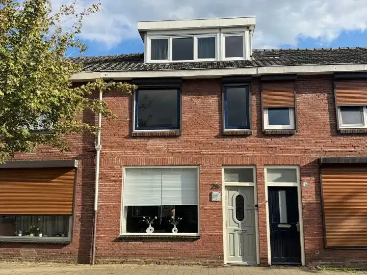 Tussenwoning te koop: Van Goorstraat 26, Hoefstraat Zuid Tilburg