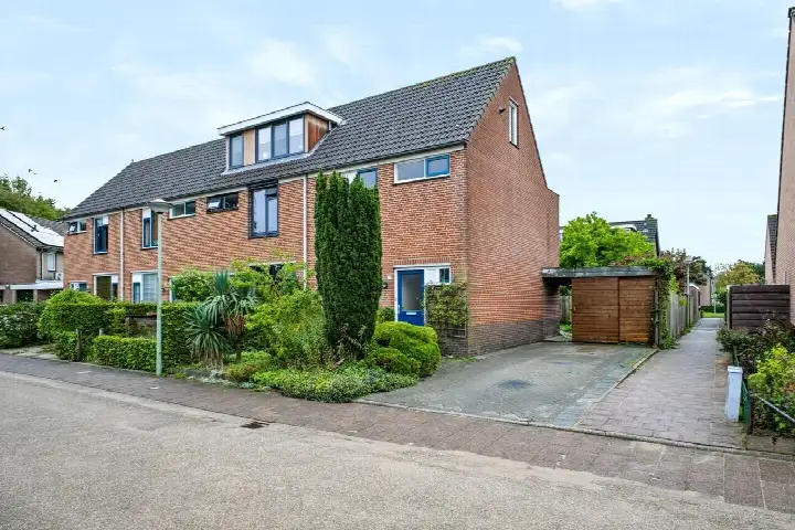 Vrijstaande woning te koop: Van Haersoltelaan 73, De Vaarst Barneveld