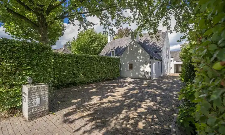 Vrijstaande woning te koop: Van Haestrechtstraat 70, De Groote Akkers Goirle