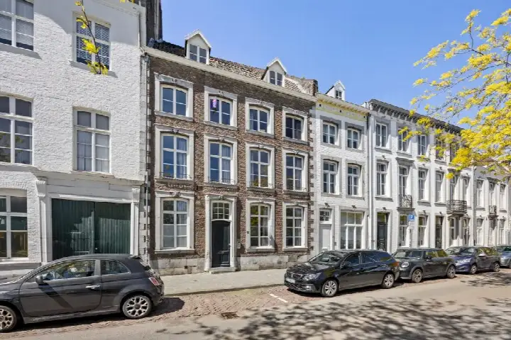 Studio for sale: van Hasseltkade 13C04, Boschstraatkwartier Maastricht