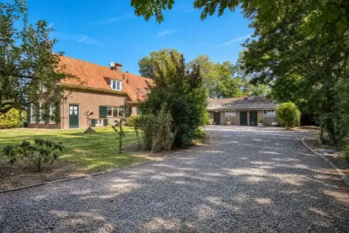 Vrijstaande woning te koop: van Heemstraweg-oost 9, Verspreide huizen Oostzijde Zaltbommel