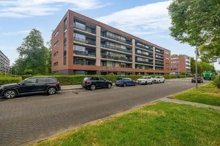 Apartment for sale: Van Heukelomstraat 259, Het Lage Land Rotterdam