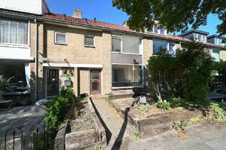 Tussenwoning te koop: Van Heuven Goedhartlaan 618, Vredeveldbuurt Amstelveen