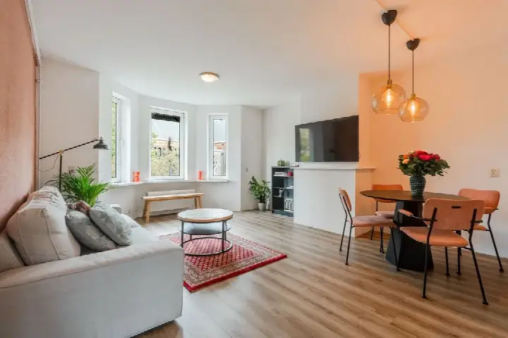 Apartment for sale: Van Hilligaertstraat 186, Cornelis Troostbuurt Amsterdam