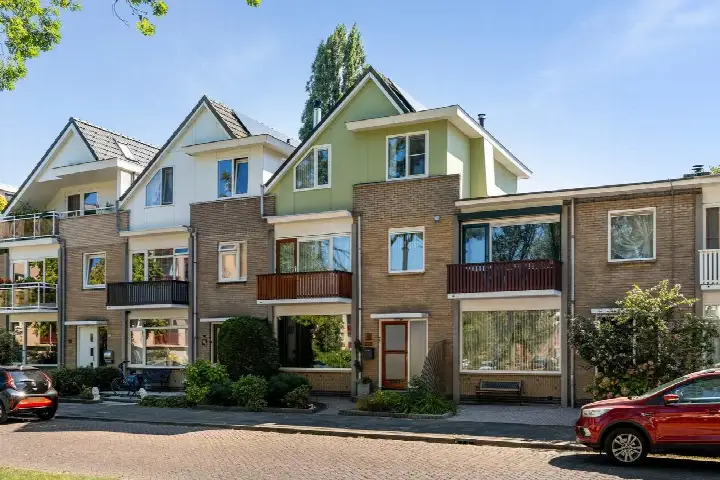 Tussenwoning te koop: Van Hogendorpplantsoen 31, Crabbehof-Noord Dordrecht