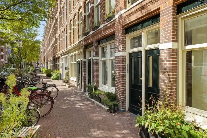 Studio te koop: Van Hogendorpstraat 56-2, Fannius Scholtenbuurt Amsterdam