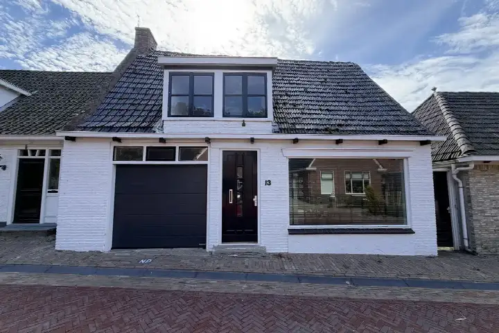 Twee-onder-één-kap te koop: Van Hottingawei 13, Pietersbierum Pietersbierum