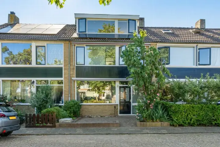 Tussenwoning te koop: Van Houtenstraat 7, Staatsliedenbuurt Maarssen