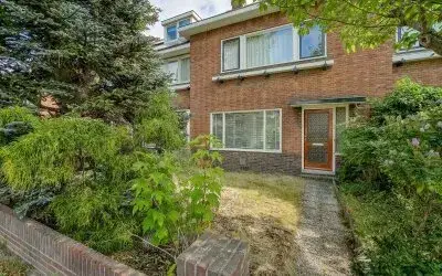 Tussenwoning te koop: Van Kempenstraat 6, Bloemenwijk Voorschoten