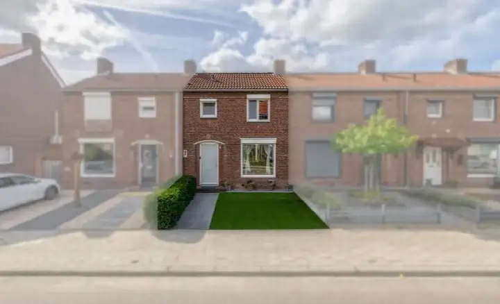 Terraced house for sale: van Kleefstraat 10, Lage Heide Tegelen