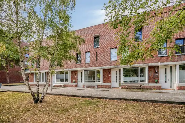 Tussenwoning te koop: van Maanenstraat 32, Lievendaal Eindhoven