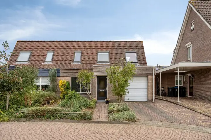 Twee-onder-één-kap te koop: Van Malsenstraat 22, Well Well (Ge)