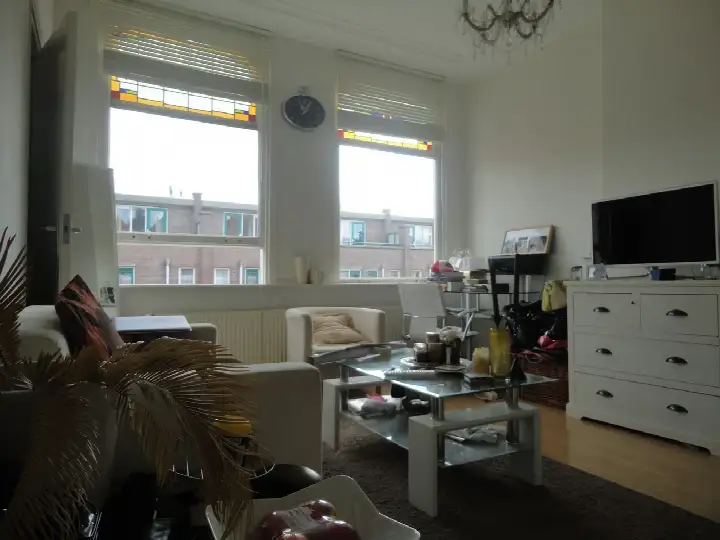 Studio te huur: Van Merlenstraat 54B, Koningsplein e.o. 'S-Gravenhage