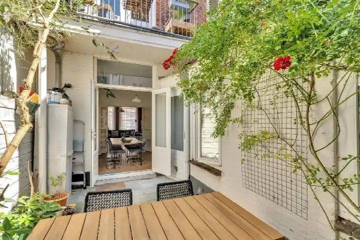 Apartment for sale: Van Merlenstraat 6, Koningsplein e.o. 'S-Gravenhage