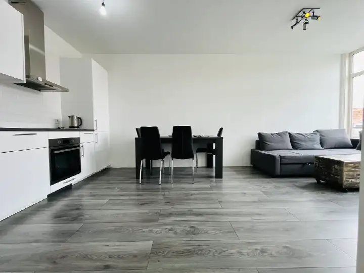 Studio te huur: Van Musschenbroekstraat 213A, Noordpolderbuurt 'S-Gravenhage