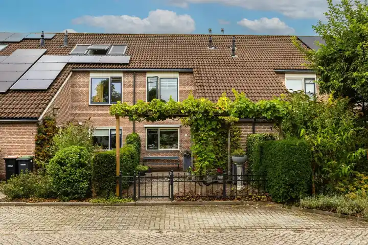Tussenwoning te koop: van Neslaan 5, Eemdal-Noord Baarn