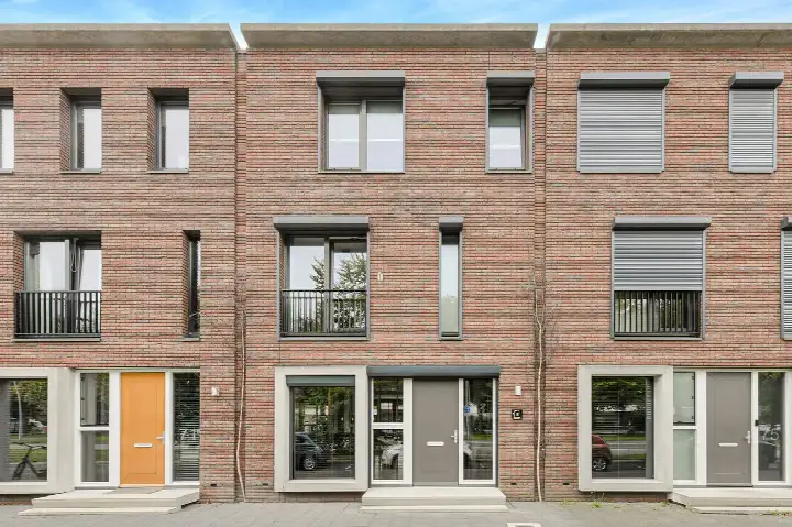 Tussenwoning te koop: Van Oldeneellaan 73, Slotjes-Midden Oosterhout