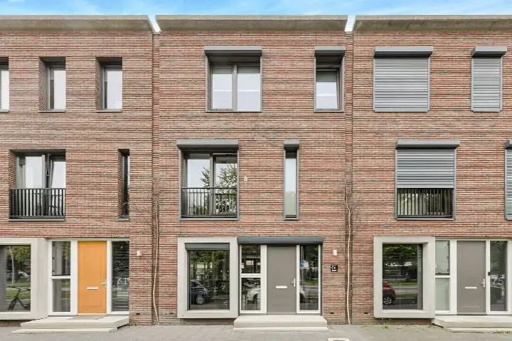 Tussenwoning te koop: Van Oldeneellaan 73, Slotjes-Midden Oosterhout (Nb)